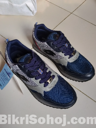 Lotto shoe